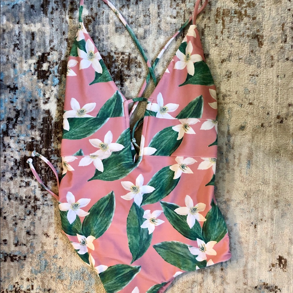 Benoa palm one piece!